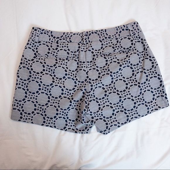 Banana Republic Navy & Grey Circle Motif Shorts - Size 4 - Picture 3 of 5
